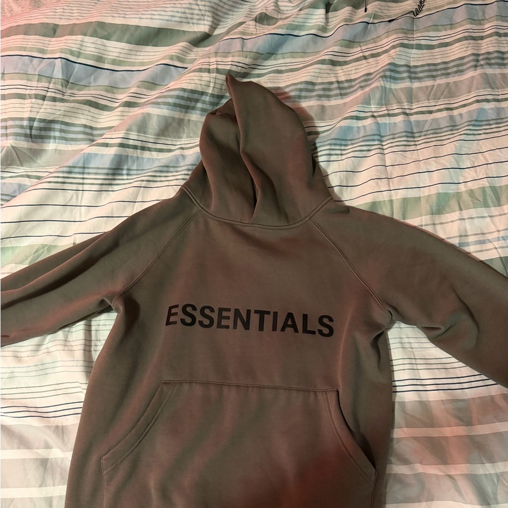 Essentials Men's Hoodie - Tuape
